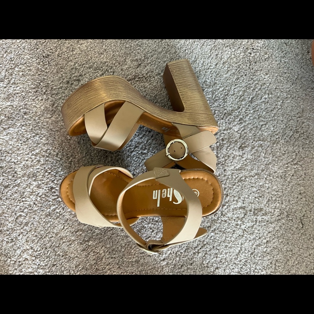 Chunky heels